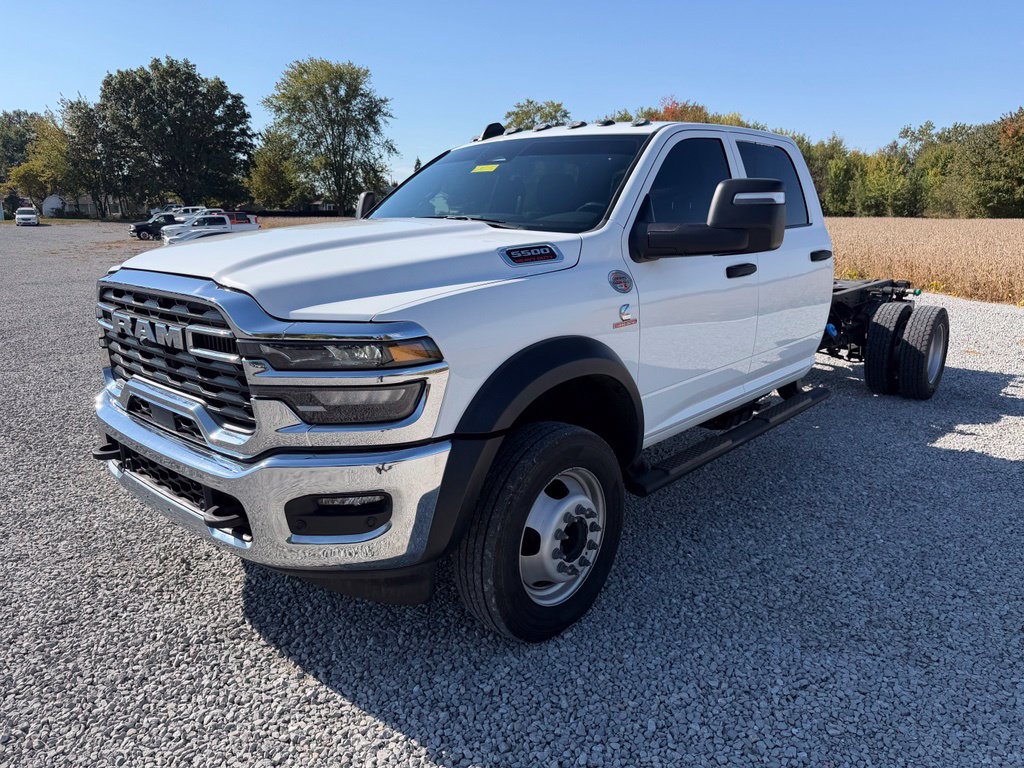 Used 2025 RAM 5500 Tradesman w/ Chrome Appearance Group AWD/4WD image 24