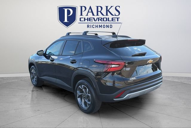 Used 2026 Chevrolet Trax LT w/ LT Convenience Package FWD image 5