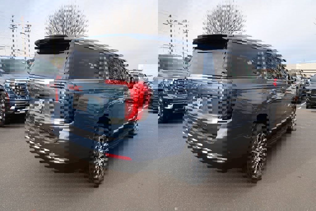 New 2026 GMC Yukon XL Elevation w/ LPO, Floor Liner Package image 6