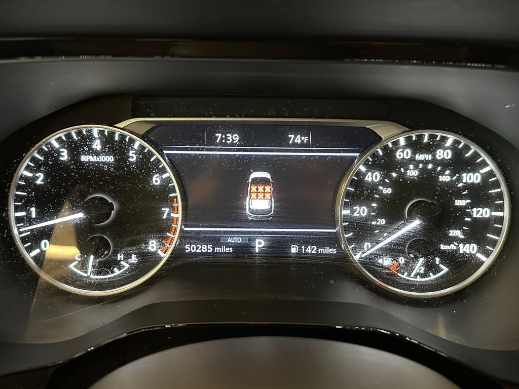 Used 2022 Nissan Pathfinder SL AWD/4WD image 10