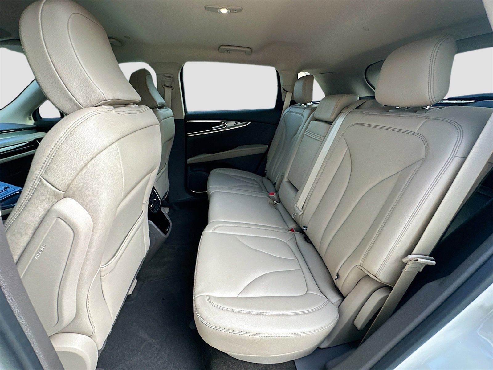 Used 2023 Lincoln Nautilus AWD w/ Premium Package image 24