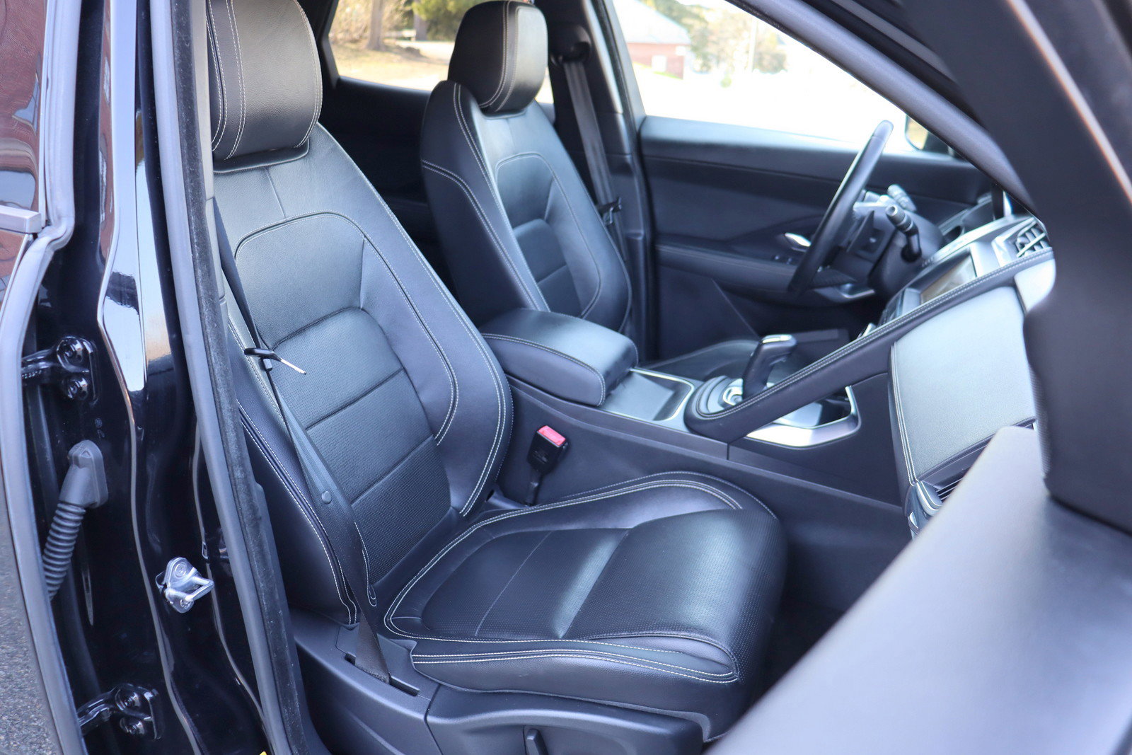 Used 2019 Jaguar E-PACE R-Dynamic S image 20