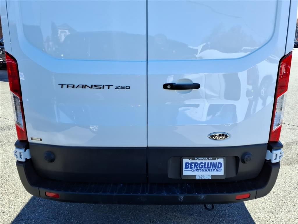 Used 2024 Ford Transit 250 148 High Roof Extended image 5