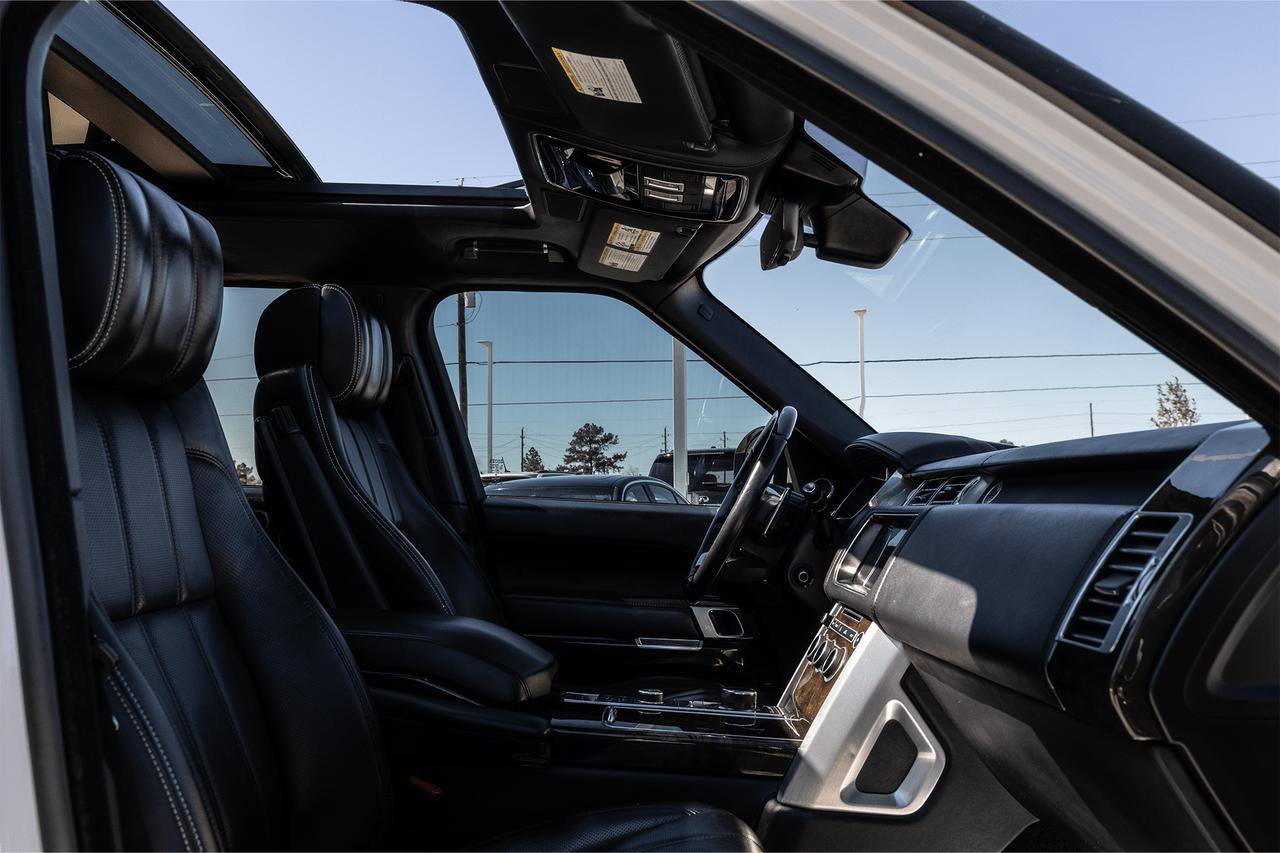 Used 2017 Land Rover Range Rover Autobiography image 22