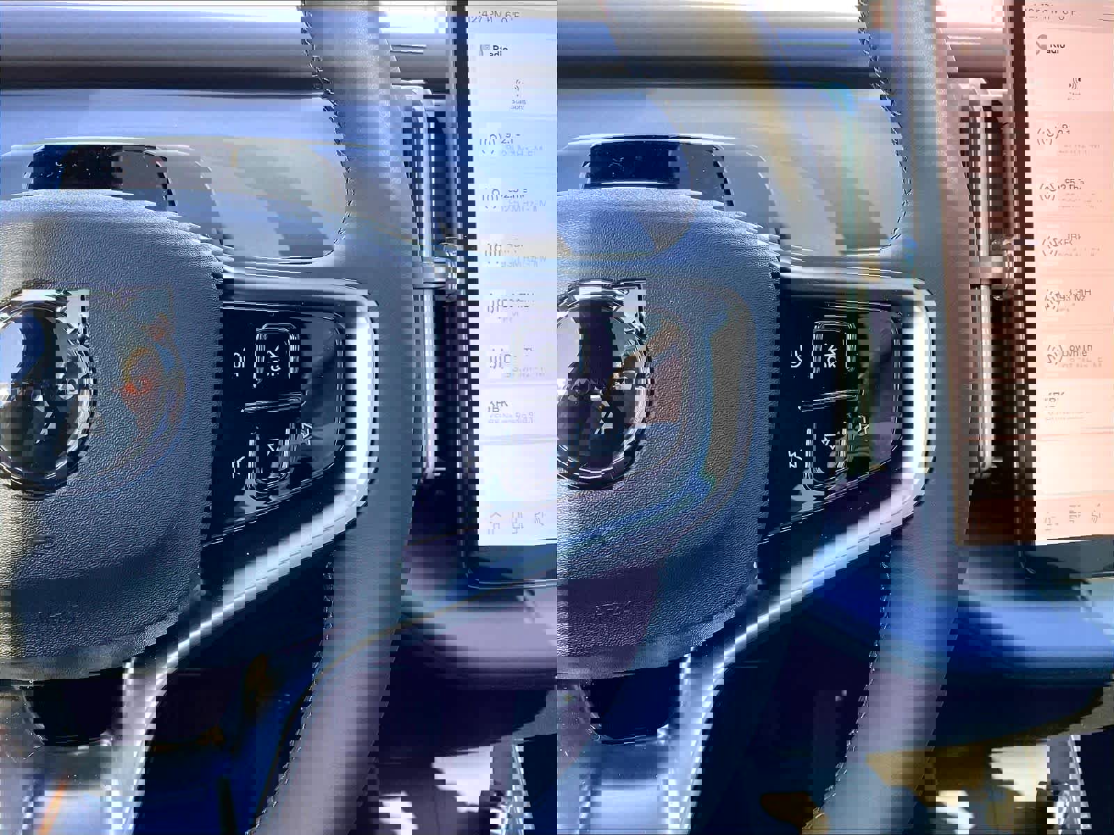 New 2026 Volvo EX30 Ultra w/ Protection Package Premier image 18