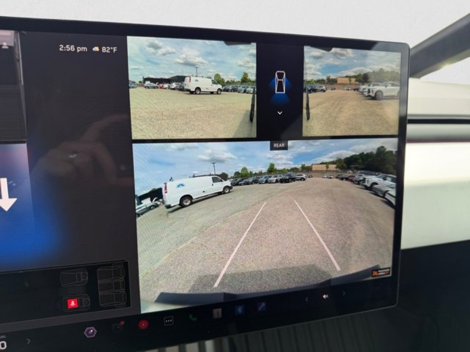 Used 2024 Tesla Cybertruck AWD Crew Cab image 16
