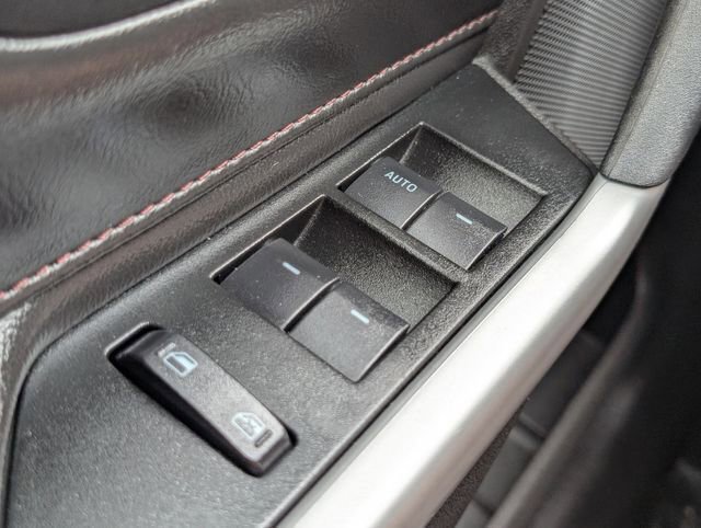 Used 2013 Ford Edge SEL image 28