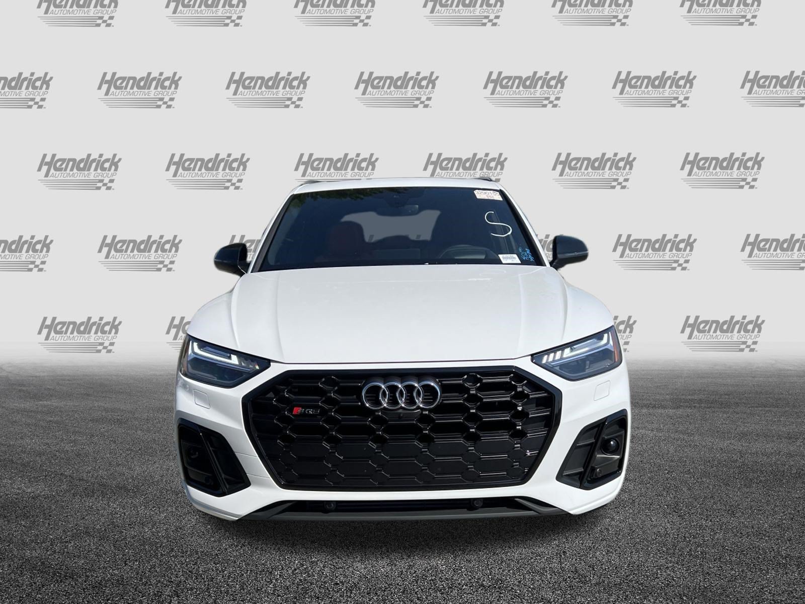 Used 2024 Audi SQ5 Prestige AWD/4WD image 3
