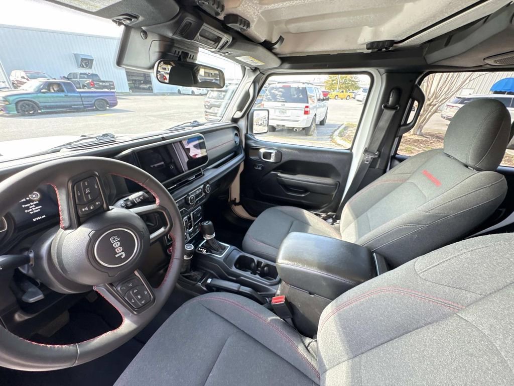 Used 2025 Jeep Wrangler Unlimited Rubicon image 10