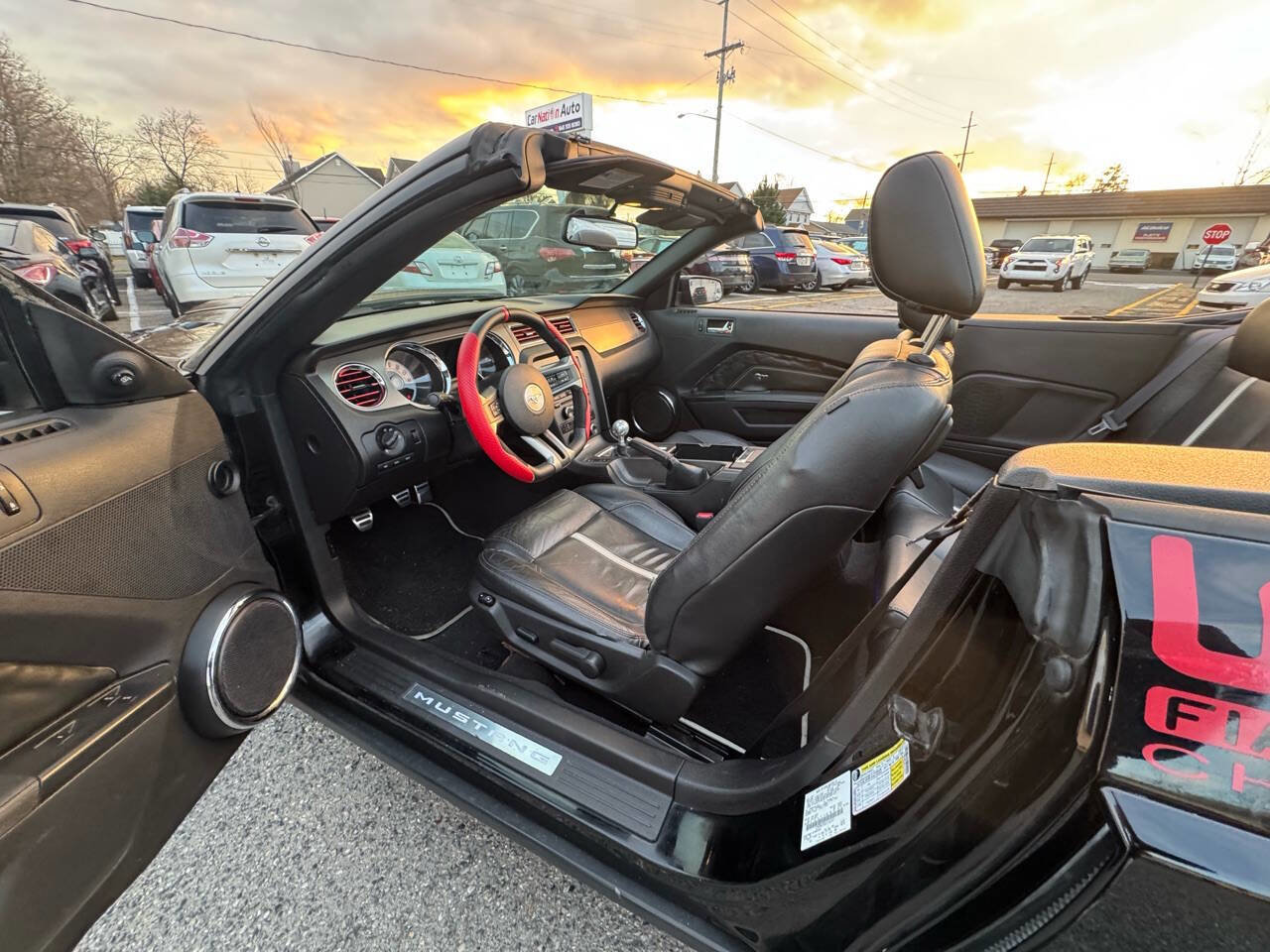 Used 2010 Ford Mustang GT Premium image 26