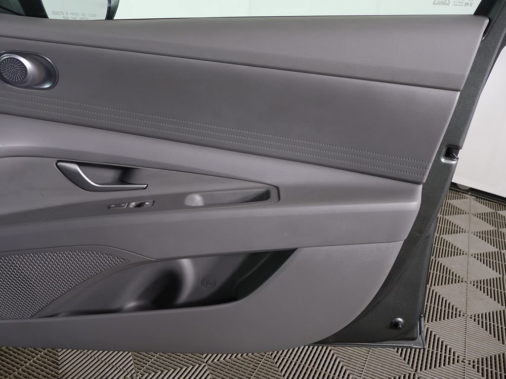 Used 2024 Hyundai Elantra SEL FWD image 20