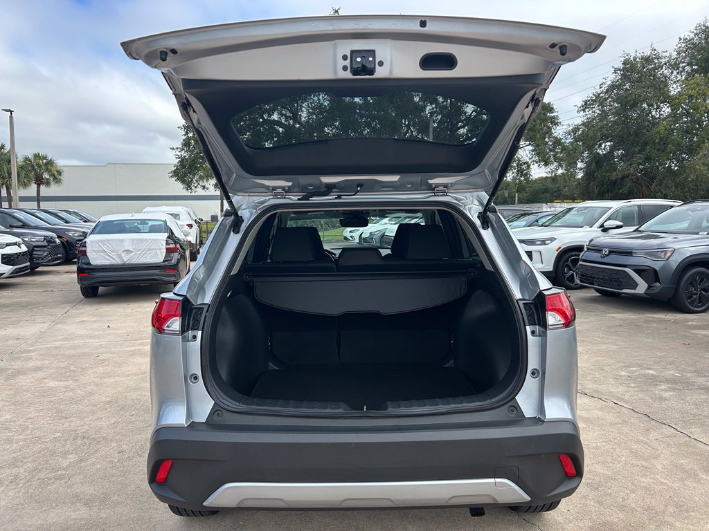 Used 2024 Toyota Corolla Cross LE w/ Moonroof Package FWD image 46