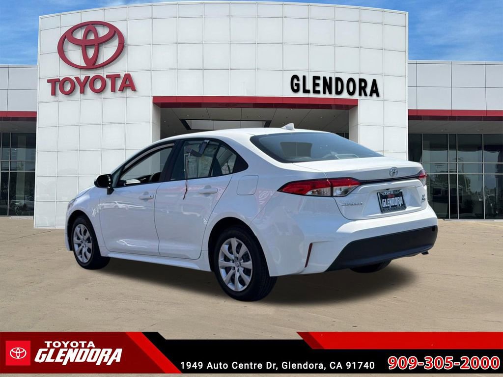 Used 2026 Toyota Corolla LE w/ Carpet Mat Package (TMS) FWD image 4