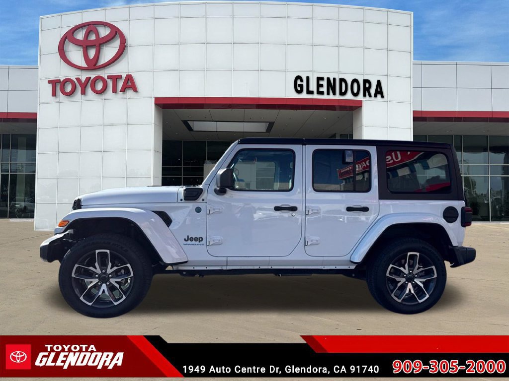 Used 2024 Jeep Wrangler Unlimited w/ Convenience Group AWD/4WD image 6