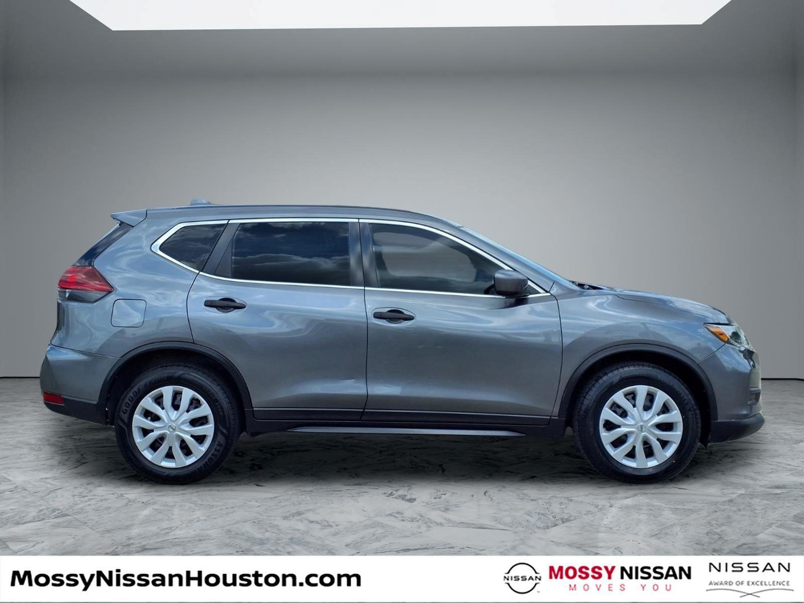 Used 2018 Nissan Rogue S FWD image 8