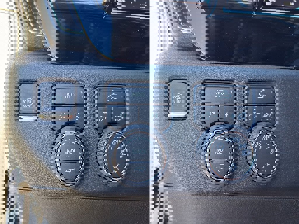 New 2026 Chevrolet Silverado 1500 LT w/ Leather Package image 17