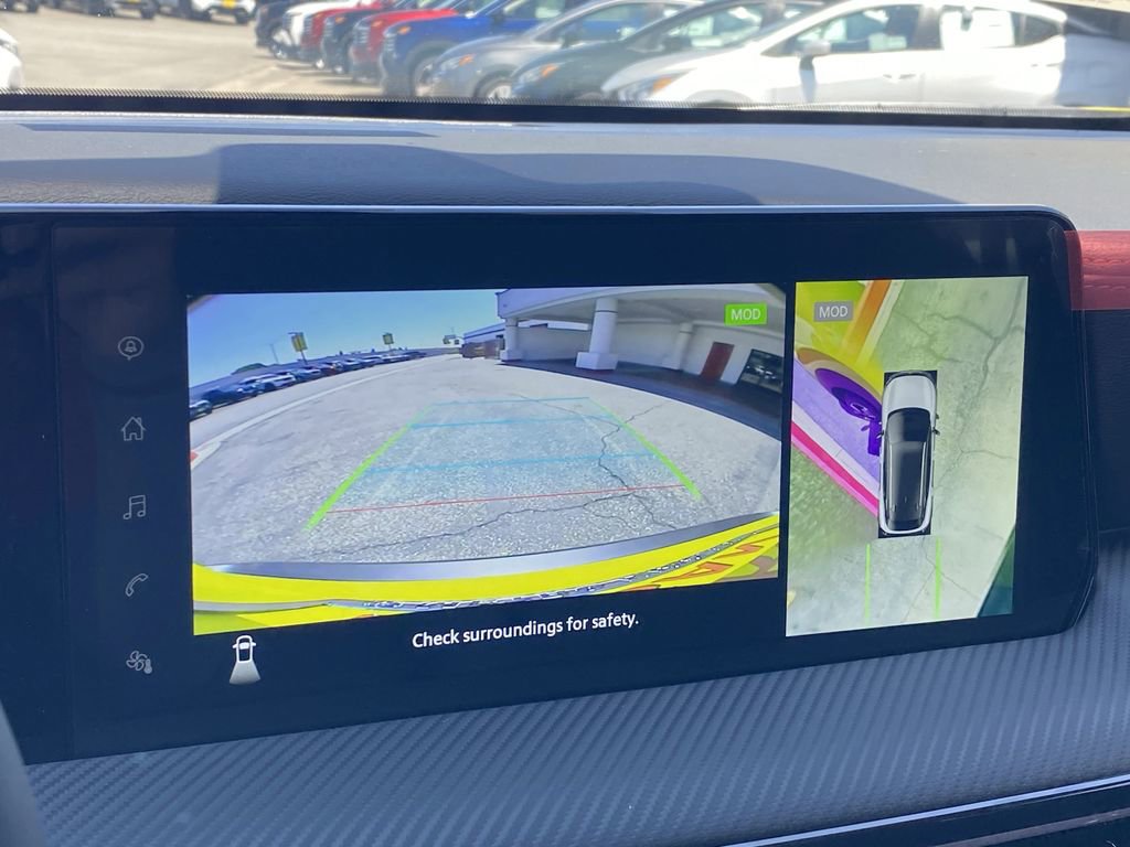 New 2025 Nissan Kicks SR image 18