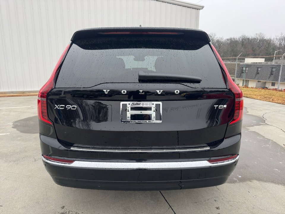 New 2026 Volvo XC90 T8 Plus w/ Protection Package Premier image 14