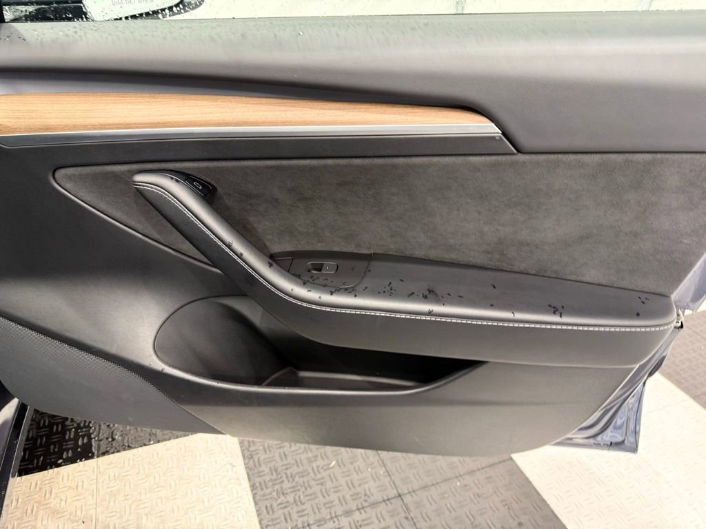 Used 2021 Tesla Model 3 Performance image 22