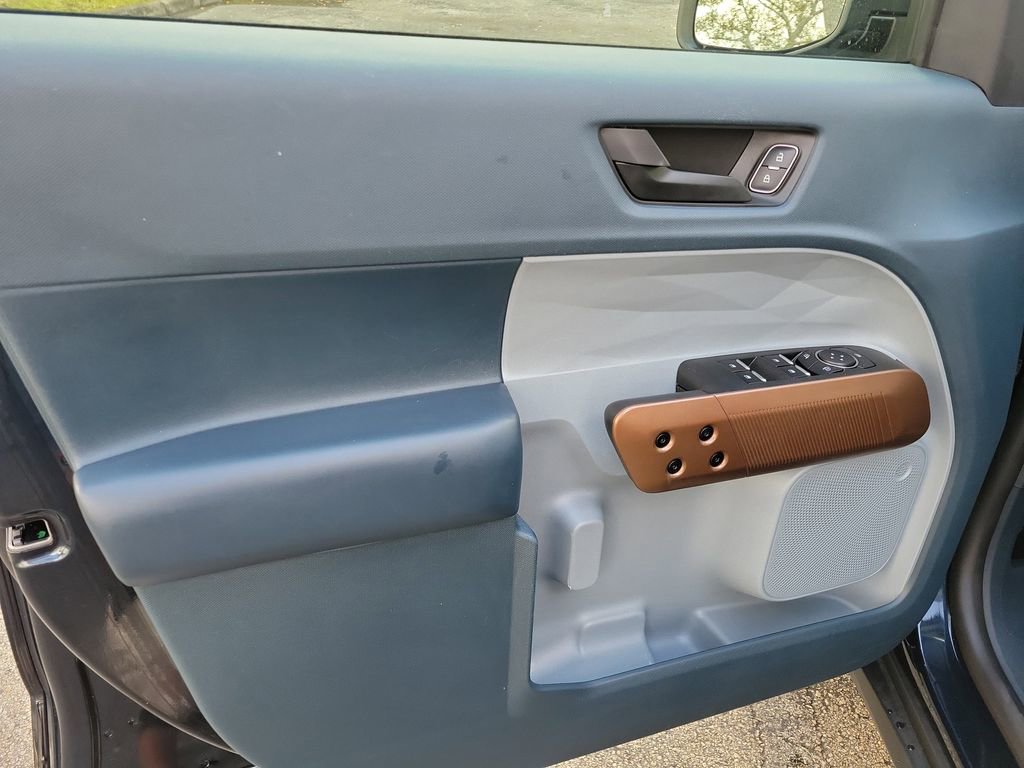 Used 2023 Ford Maverick Lariat image 17