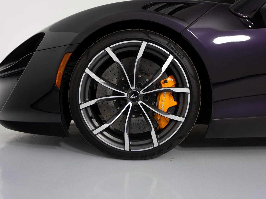 Used 2023 McLaren Artura image 9