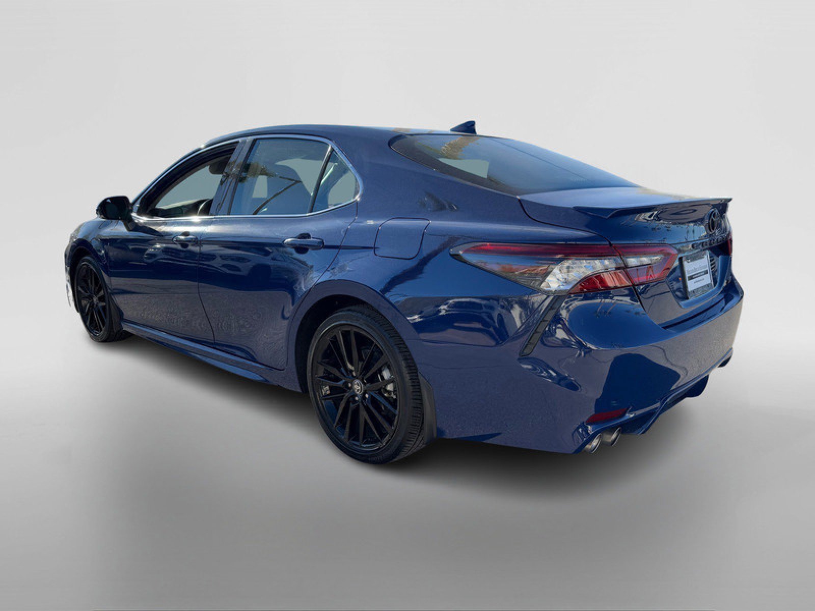 Used 2024 Toyota Camry XSE image 3