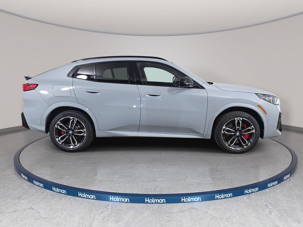 New 2026 BMW X2 xDrive28i w/ Technology Package AWD/4WD image 4