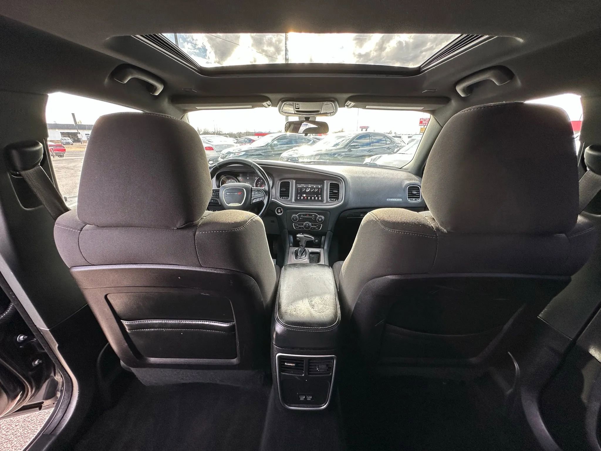 Used 2019 Dodge Charger SXT RWD image 15