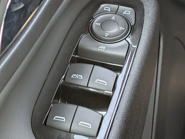 Used 2024 Chevrolet Equinox Premier image 24