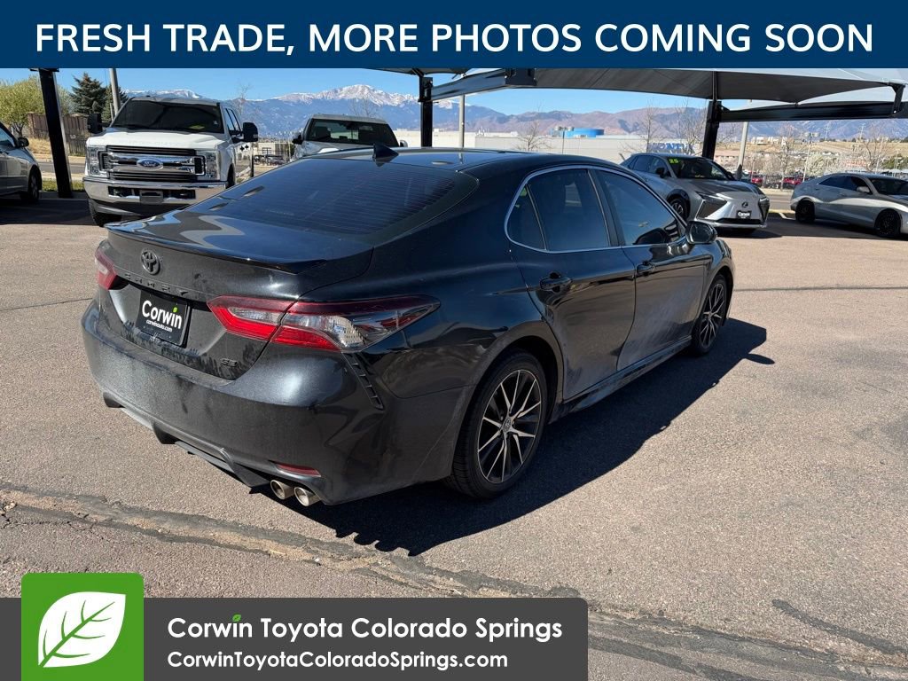Used 2022 Toyota Camry SE w/ Convenience Package image 9