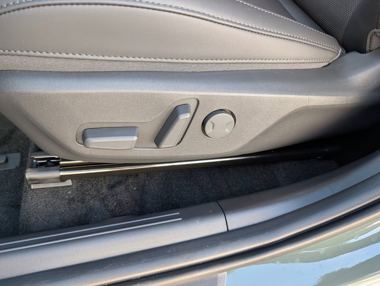 New 2027 Kia Niro FWD image 25