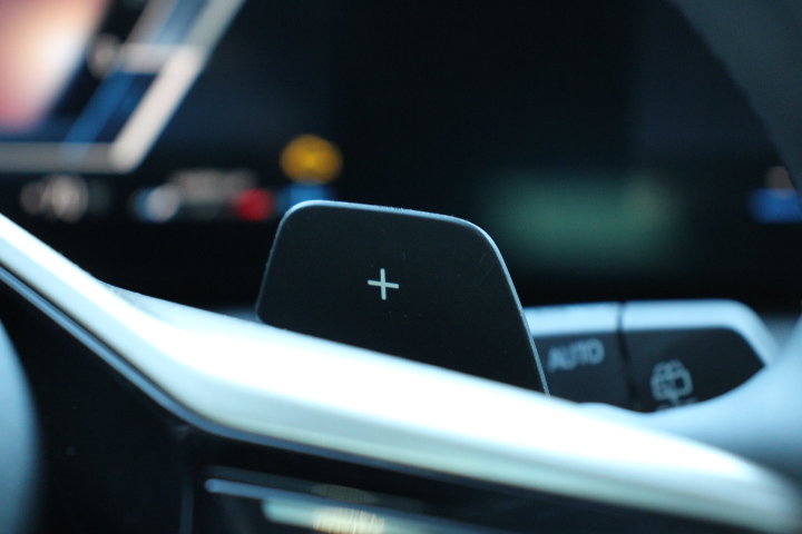 Used 2025 BMW X3 xDrive30i w/ Premium Package image 28