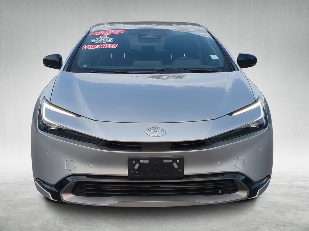 Used 2023 Toyota Prius XLE image 8