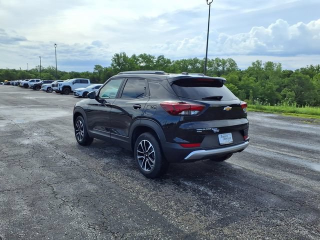Used 2025 Chevrolet TrailBlazer LT AWD/4WD image 26