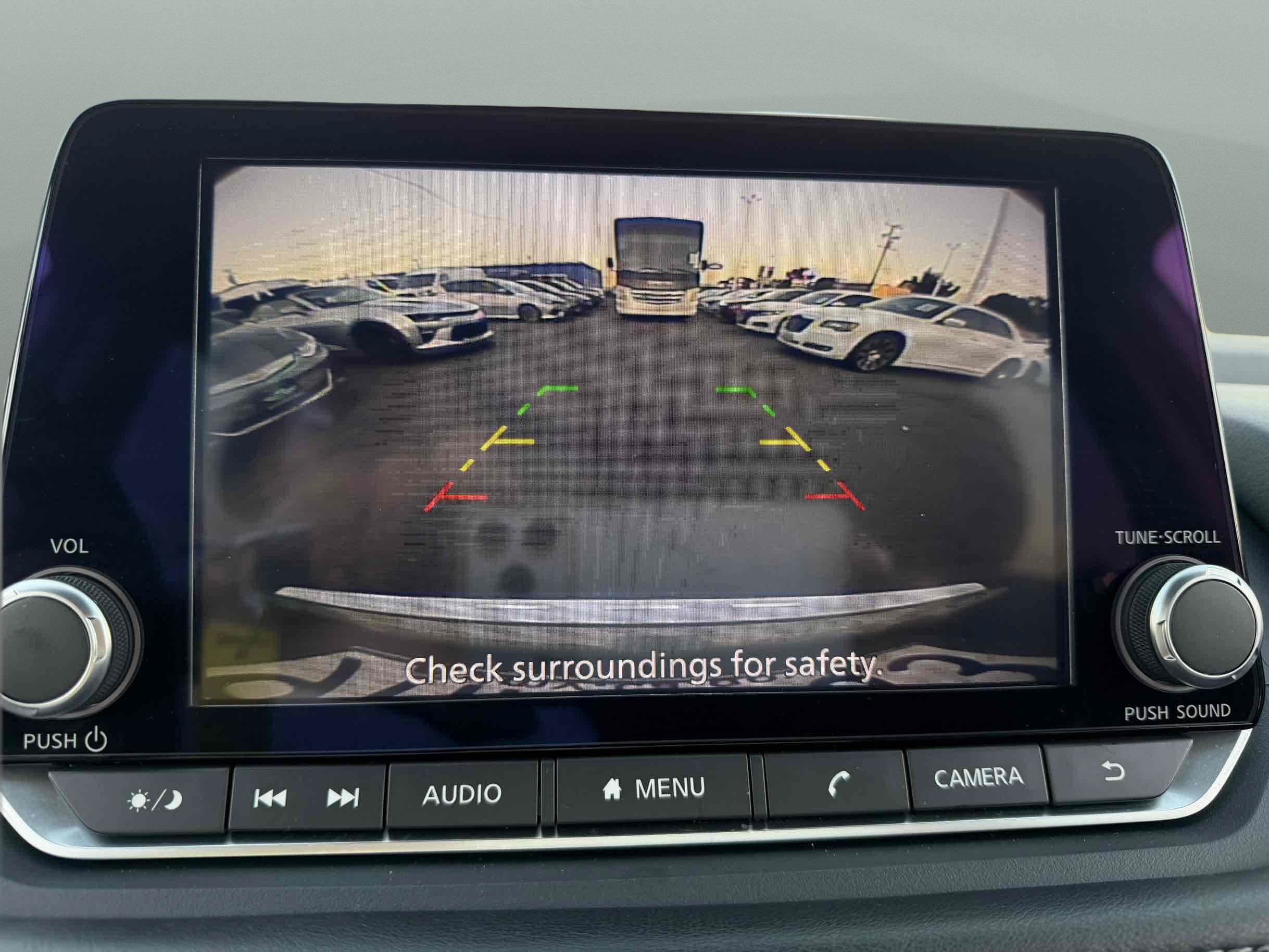 Used 2023 Nissan Rogue SV FWD image 12