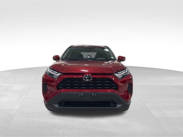 Used 2023 Toyota RAV4 XLE w/ Convenience Package image 4