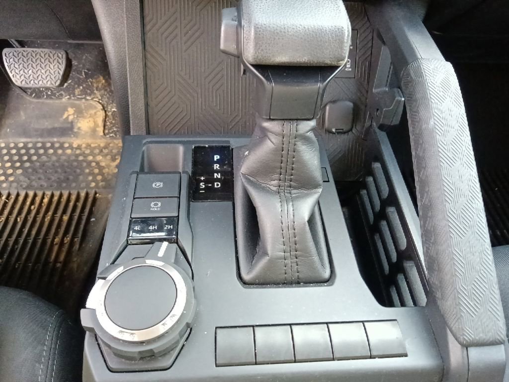 Used 2024 Toyota Tacoma SR image 24