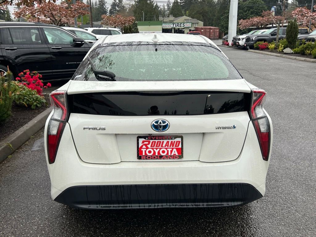 Used 2016 Toyota Prius Two image 8