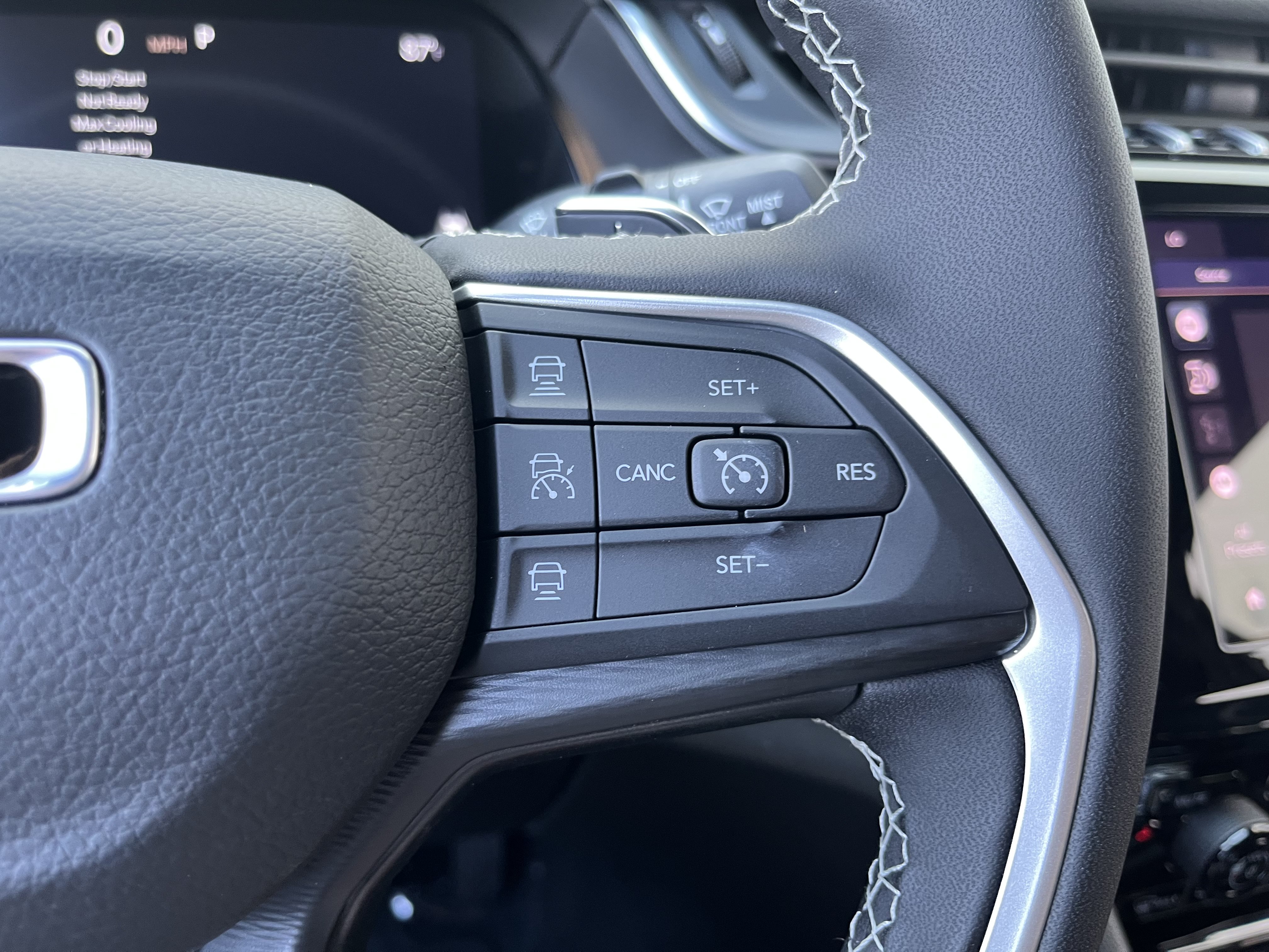 Used 2025 Jeep Grand Cherokee L Laredo AWD/4WD image 26
