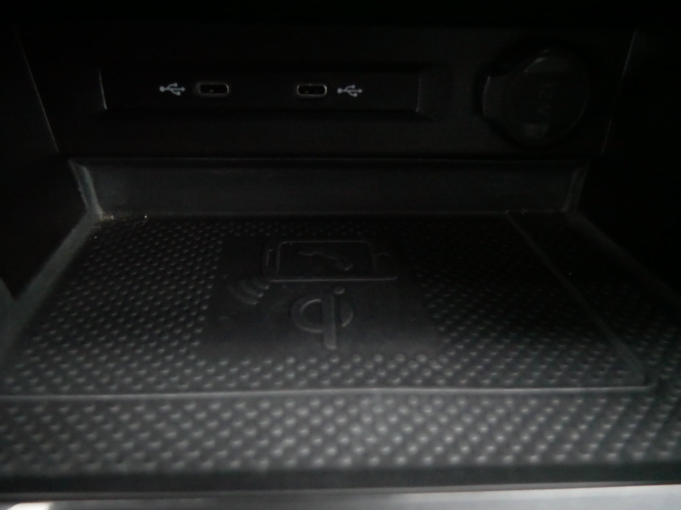 Used 2021 Volkswagen Tiguan SE R-Line image 27