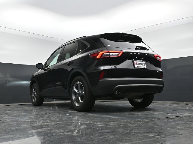 Used 2025 Ford Escape ST-Line Select AWD/4WD image 50