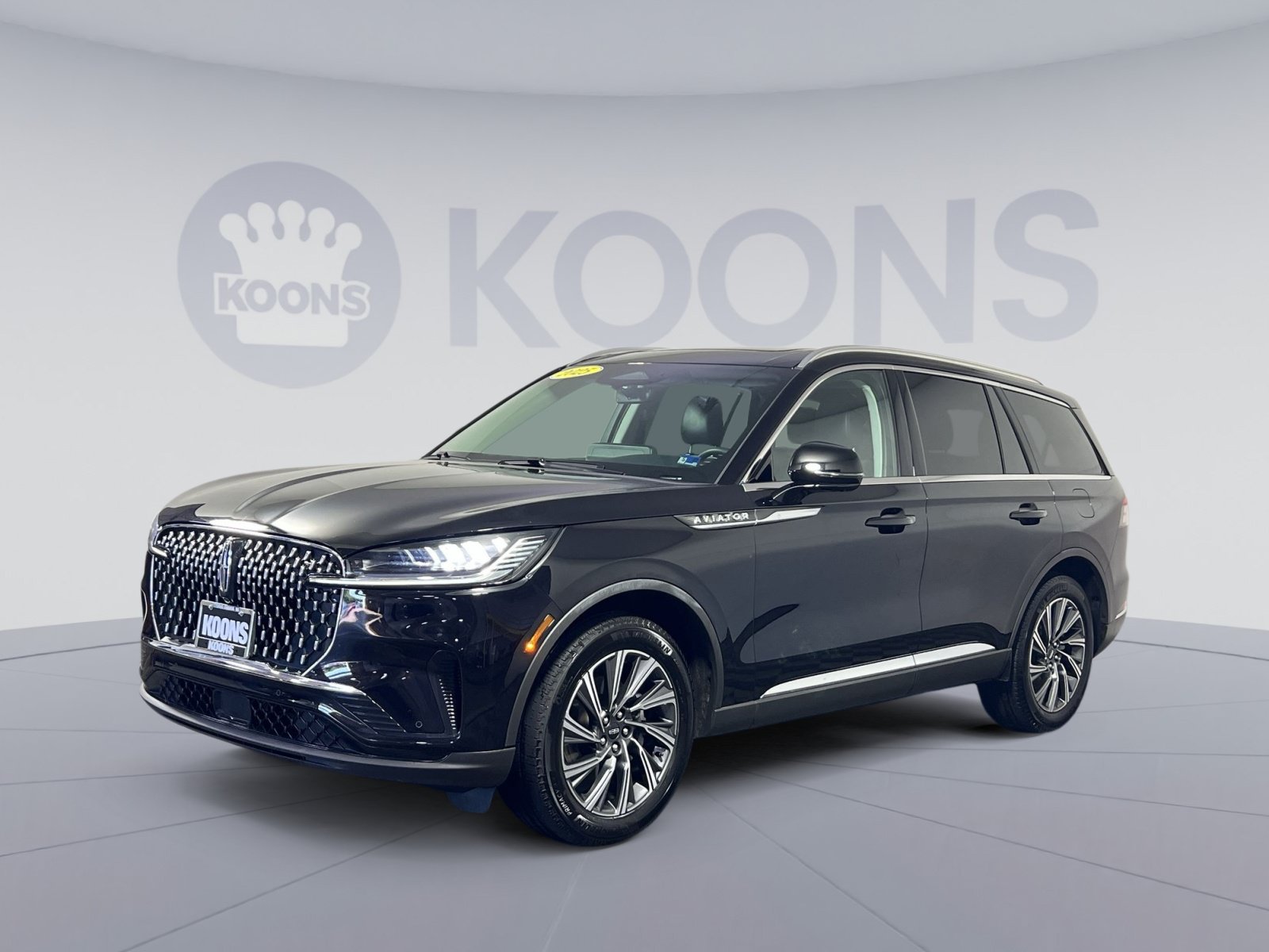 Used 2025 Lincoln Aviator AWD image 5