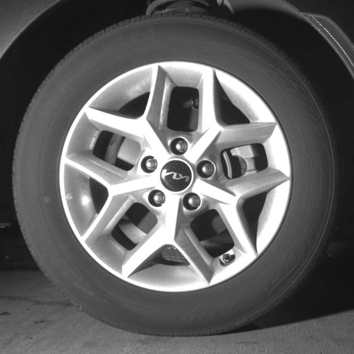 Used 2025 Kia Soul LX w/ LX Technology Package FWD image 13
