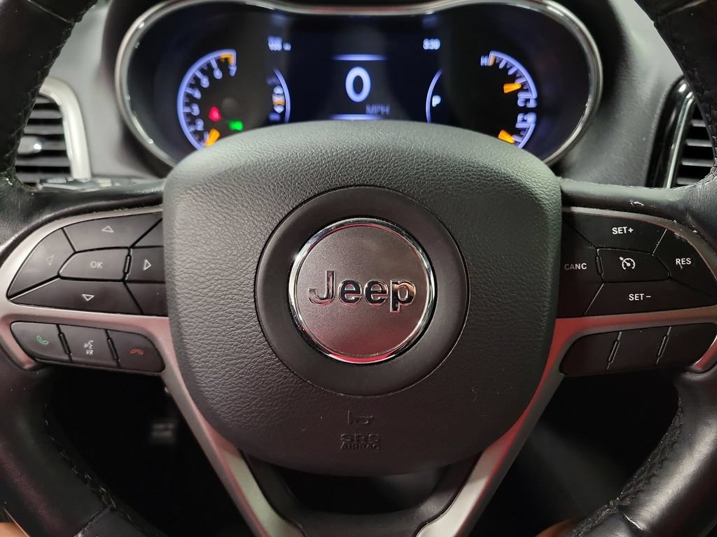 Used 2019 Jeep Grand Cherokee Limited AWD/4WD image 16
