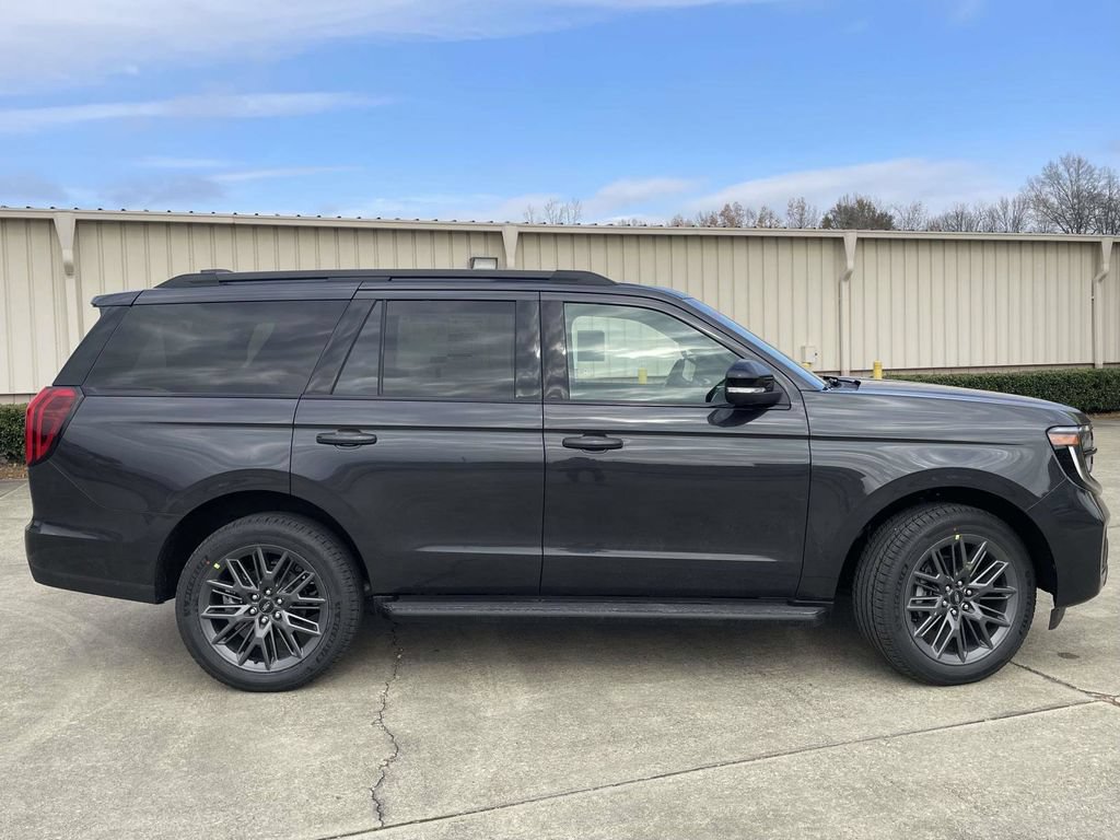 New 2026 Ford Expedition Platinum w/ Stealth Appearance Package AWD/4WD image 2