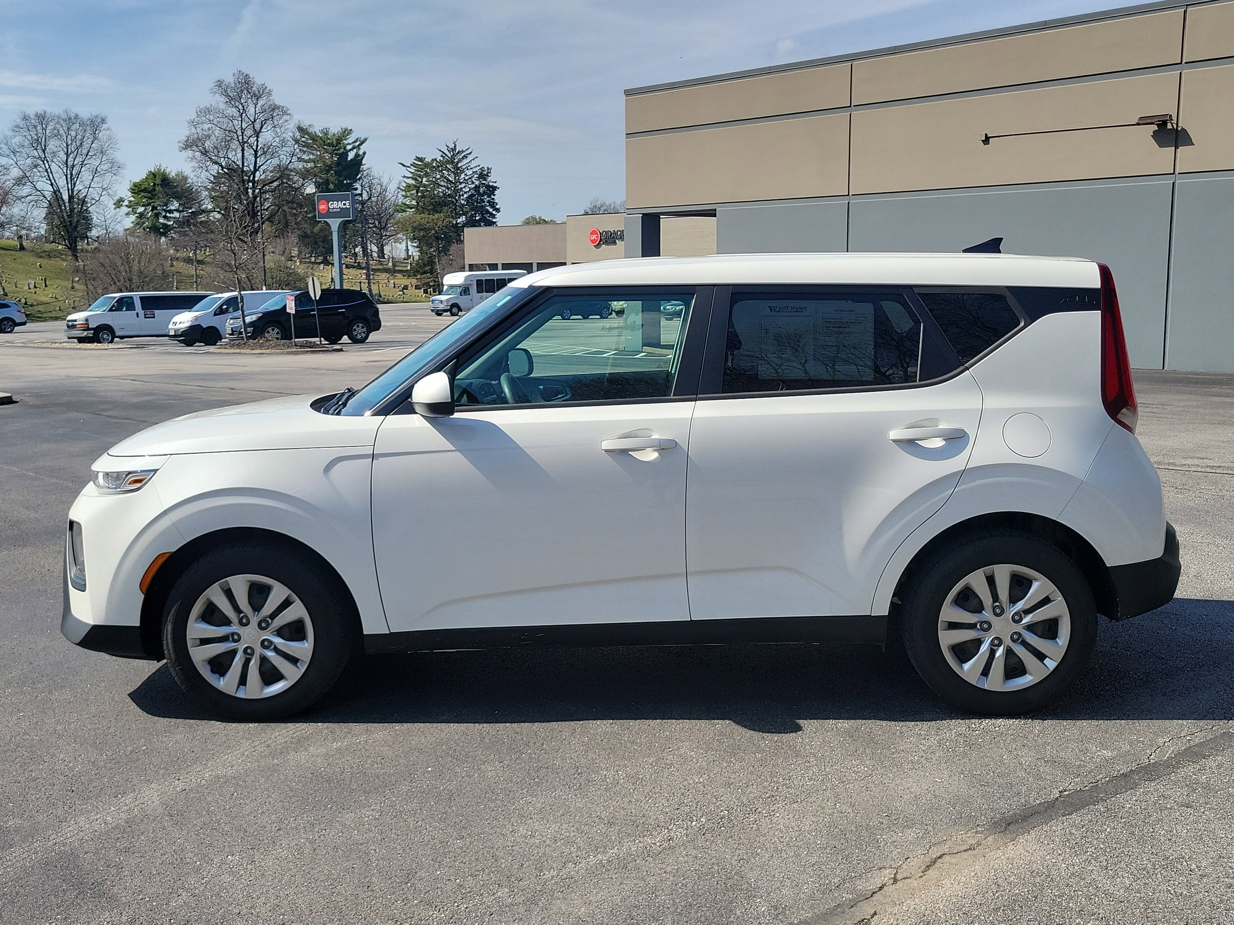 Used 2021 Kia Soul LX image 7