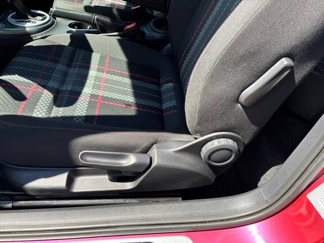 Used 2017 Volkswagen Beetle #PinkBeetle FWD image 11