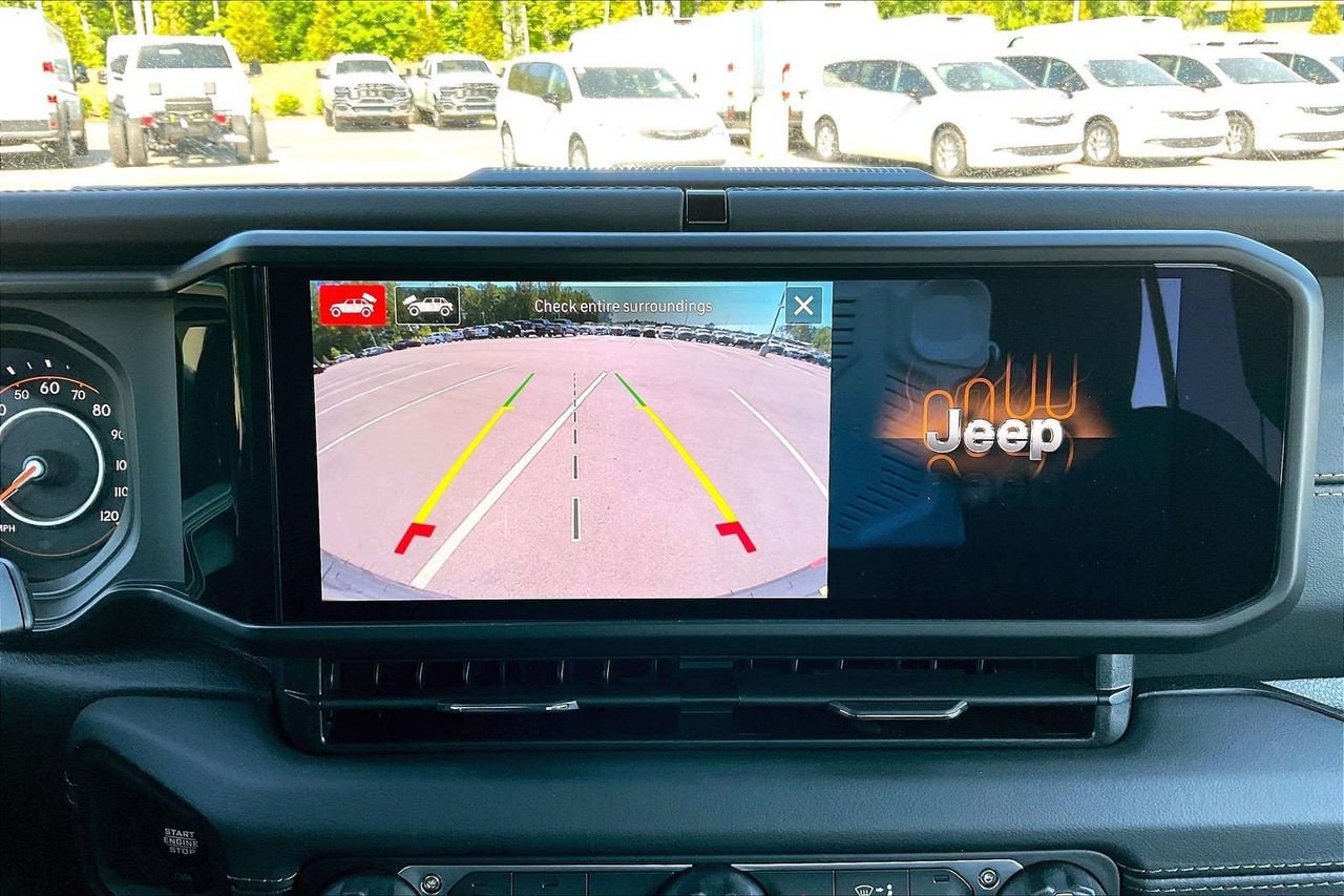 New 2026 Jeep Wrangler Sahara AWD/4WD image 15