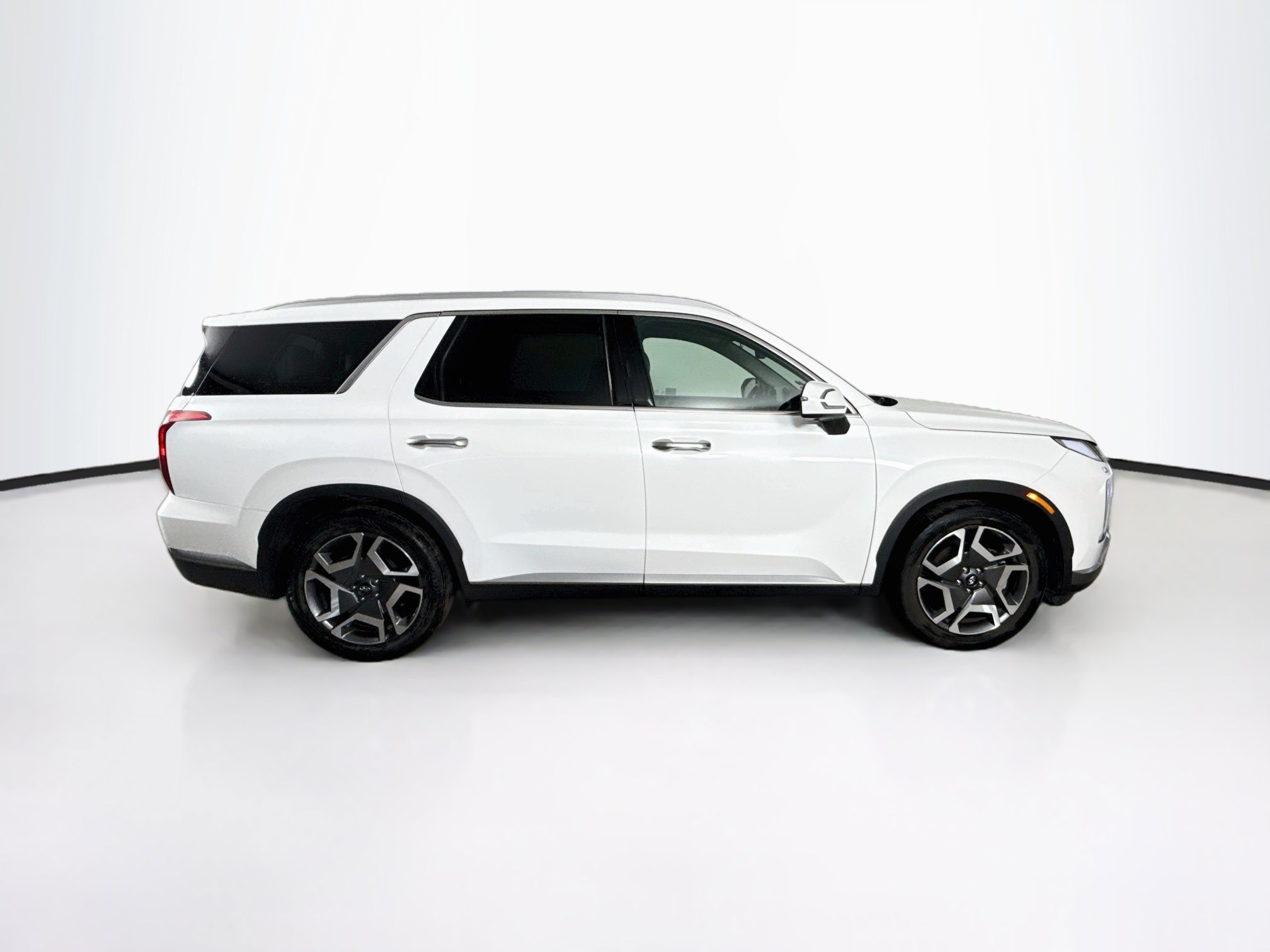Used 2024 Hyundai Palisade SEL AWD/4WD image 2