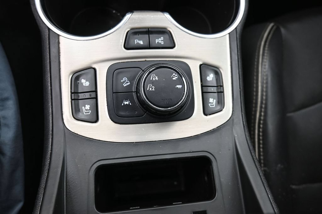 Used 2018 GMC Terrain Denali w/ GMC Pro Grade Package AWD/4WD image 18